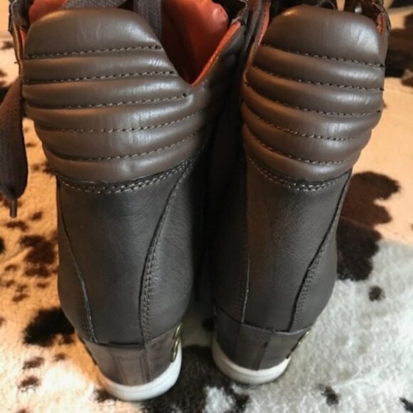 “Sneaker” Shoe Booties - Picture 5 of 6